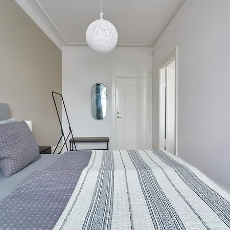 Spacious 3-bedroom Near Kings Garden Lägenhet *