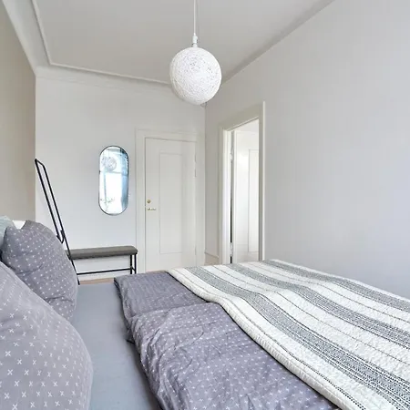 Spacious 3-bedroom Near Kings Garden Lägenhet *