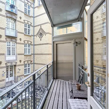 Spacious 3-bedroom Near Kings Garden アパート コペンハーゲン