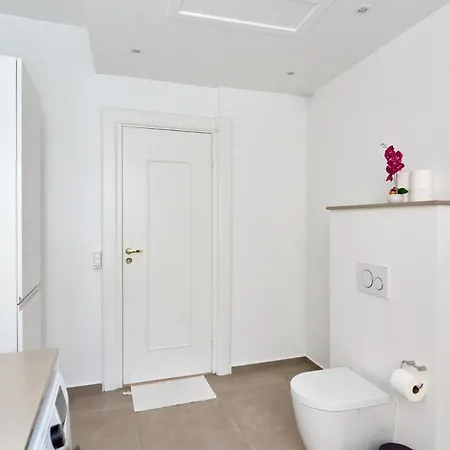 アパート Spacious 3-bedroom Near Kings Garden *