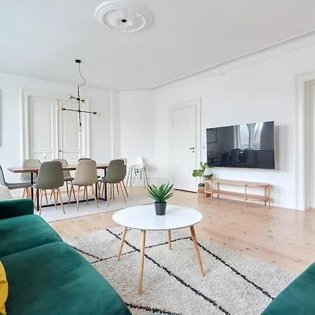 Spacious 3-bedroom Near Kings Garden コペンハーゲン