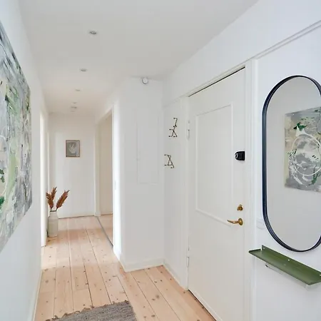 アパート Spacious 3-bedroom Near Kings Garden